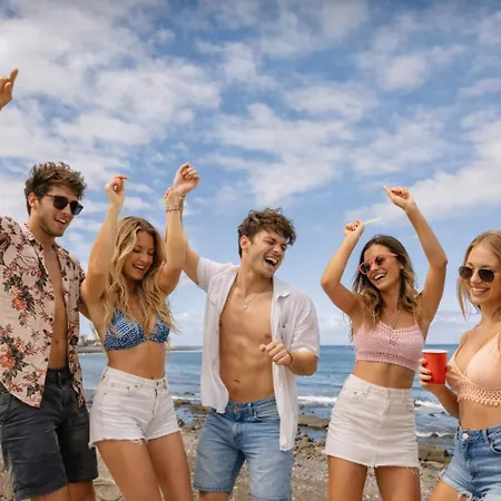 Daire Party Coast For Young Travelers